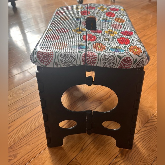 Vigar Step Stool - Picture 3 of 4